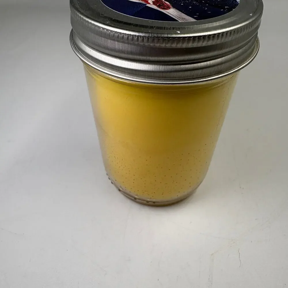 Bath & Body Works Vanilla Snowflake 6 oz Candle Snowday 2013 Unburned